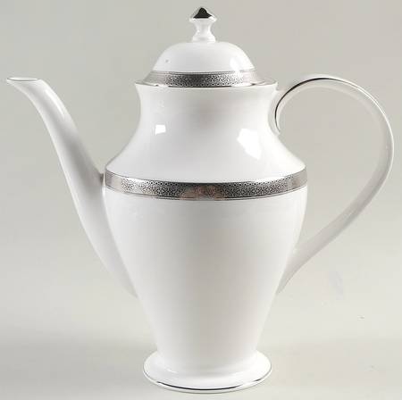 Newgrange Platinum Tea/Coffee Pot & Lid