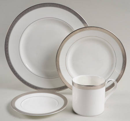 Newgrange Platinum 4 Piece Place Setting