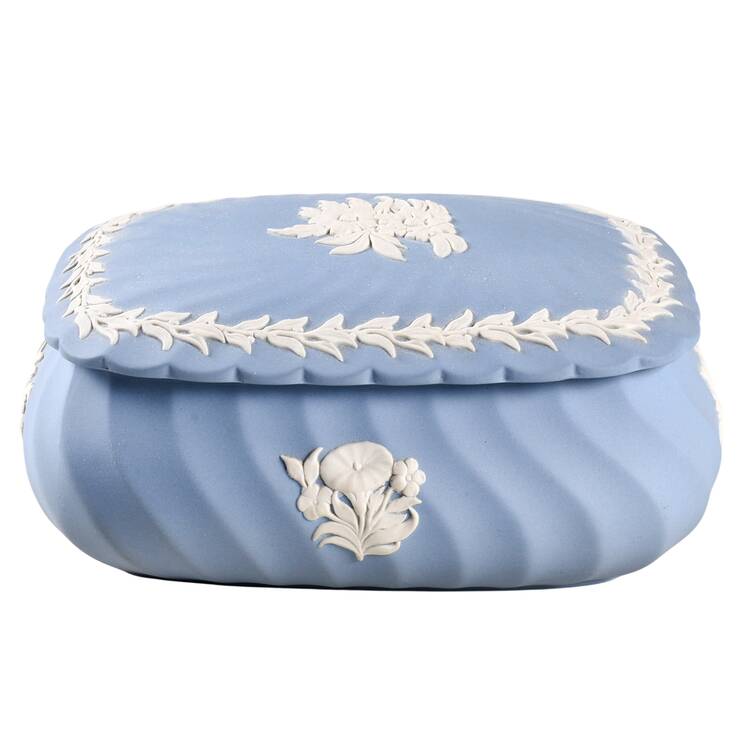 Cream Color on Lavender Spiral Flute Rectangular Box with Lid