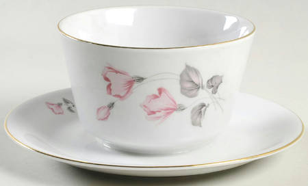 WIG137 Round Gravy Boat/Attached Underplate
