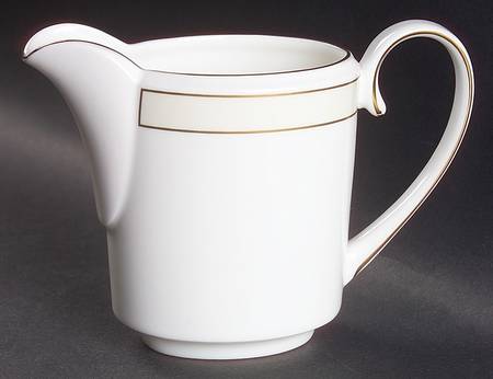 Champagne Duchesse Creamer