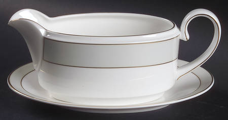 Illusion Gravy Boat & Underplate