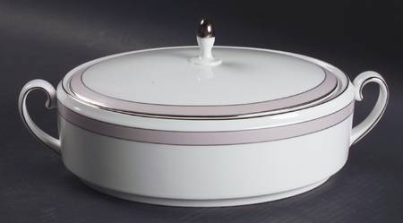 Pink Duchesse Oval Covered Vegetable