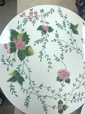 Roseberry Footed Cake Plate