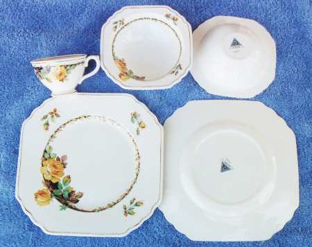 Kent Yellow Roses by Wedgwood