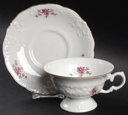 Tea Rose Footed Cup & Saucer Set