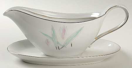 WIG582 Gravy Boat with Attached Underplate