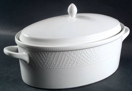 Greenwich 2 Quart Oval Covered Casserole
