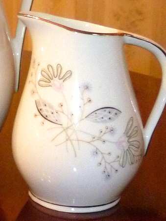 WIG599 Creamer