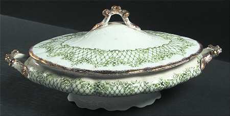 Flora Gold (Gold Brushed Edge) Oval Covered Vegetable