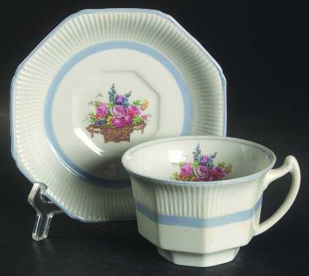 WOO99 Flat Cup & Saucer Set