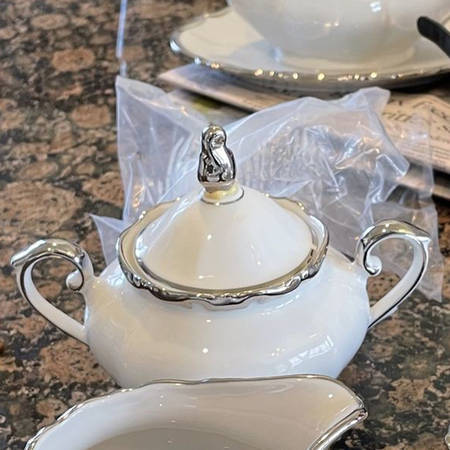 WIG618 Sugar Bowl & Lid
