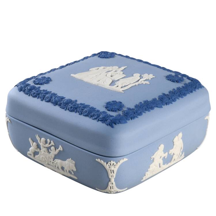 Cream Color and Portland Blue on Lavender Square Box with Lid
