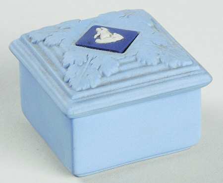 Cream Color and Portland Blue on Lavender Square Miniature Box