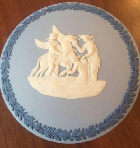 Cream Color and Portland Blue on Lavender 1" Fluted Round Box W/Lid