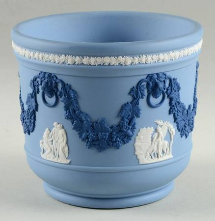 Cream Color and Portland Blue on Lavender 4" Jardiniere