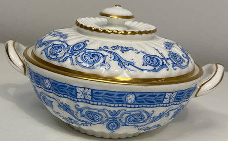Y1304 Sugar Bowl & Lid