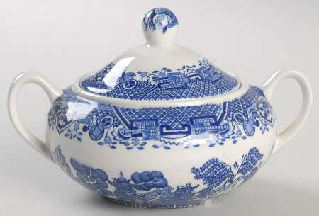 Blue Willow (Newer, Continental Shape) Sugar Bowl & Lid