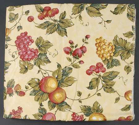 Floral Manor Oblong Flannel Backed Vinyl Tablecloth