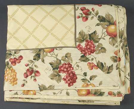 Floral Manor Rectangular Tablecloth 60" X 102"