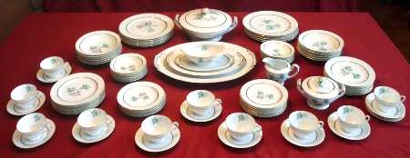 Columbine 16" Oval Serving Platter