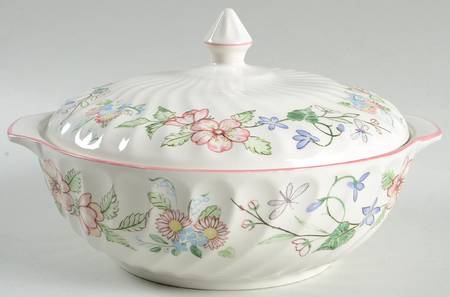 Spring Fields Round Covered Vegetable