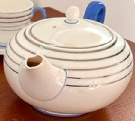 S129 Teapot & Lid