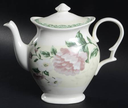 Elizabeth Teapot & Lid