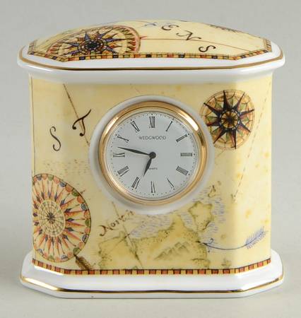 Atlas Small Desk Clock