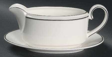 Blanc Et Noir Gravy Boat & Underplate