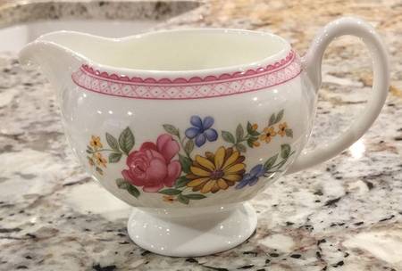 WW297 Creamer