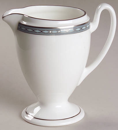 Pavia Creamer
