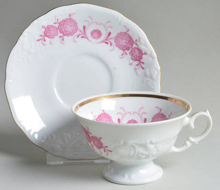 Olivia Footed Cup & Saucer Set