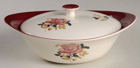 Barlaston Rose Round Covered Vegetable