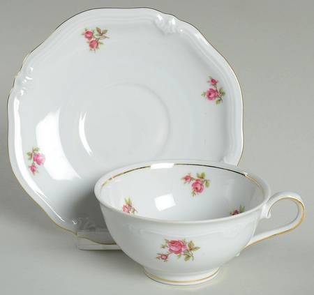 WIG683 Footed Cup & Saucer Set