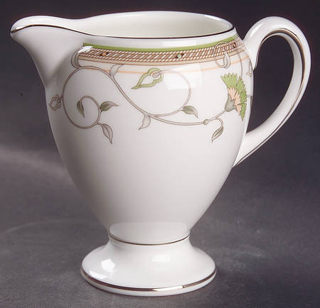 Heiress Globe Shape Creamer