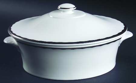 Silhouette Round Covered Vegetable