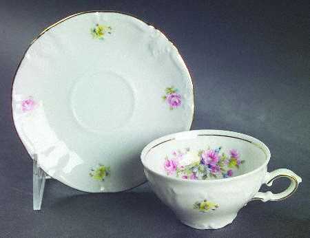 WIG694 Footed Demitasse Cup & Saucer Set