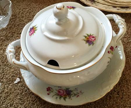 WAV45 Tureen & Lid w/Underplate