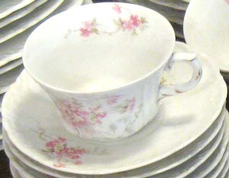 0256-HJ Flat Cup & Saucer Set