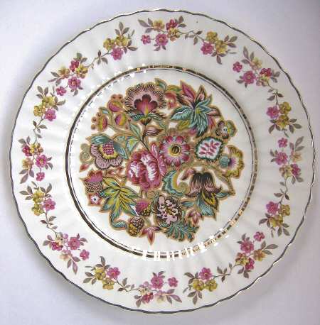 Cretonne (Floral Rim &amp; Center) by Wade (England)