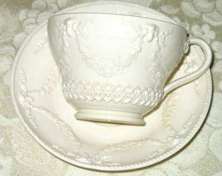 WW313 Footed Cup & Saucer Set