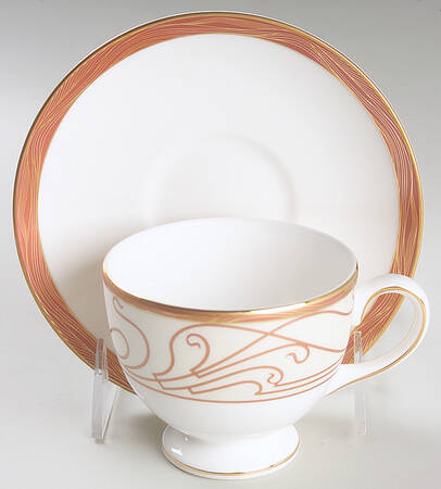 Paris Leigh Shape Footed Cup & Saucer Set