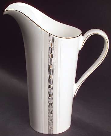 Plaza 32 Oz Jug
