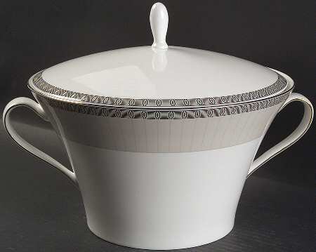 Plaza Tureen &  Lid