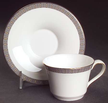Plaza Flat Cup & Saucer Set