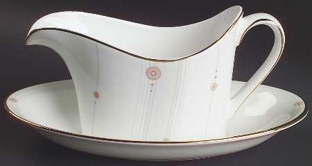 Satin Gravy Boat & Underplate