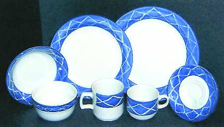 St Andrews Blue (Medium) by Wood &amp; Sons