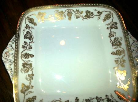 X7107 Square Handled Cake Plate