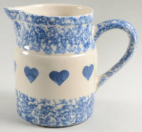 Blue Heart 32 Oz Pitcher